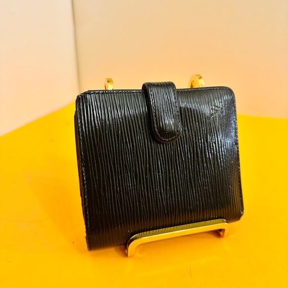 Louis Vuitton black wallet - Picture 4 of 15